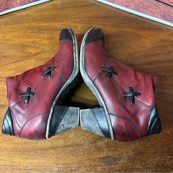 Remonte Cheyenne 87 Burgundy & Black Ankle Boots - Picture 6 of 16